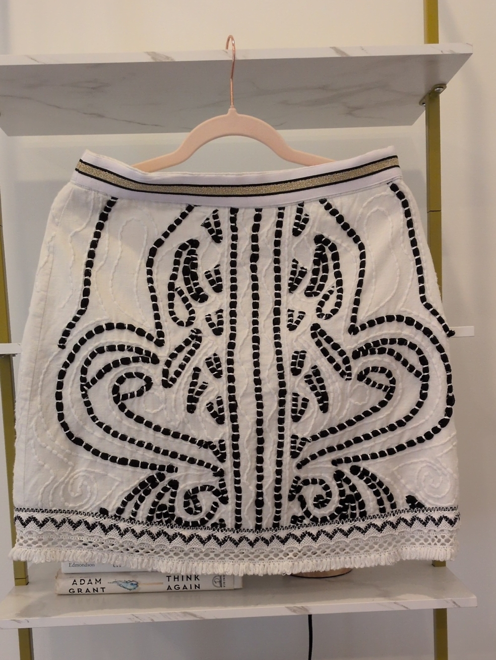 Tribal White Mini Skirt with Black Bead Motif. Sz 6.  Waist 16 In And 19.5 Long.